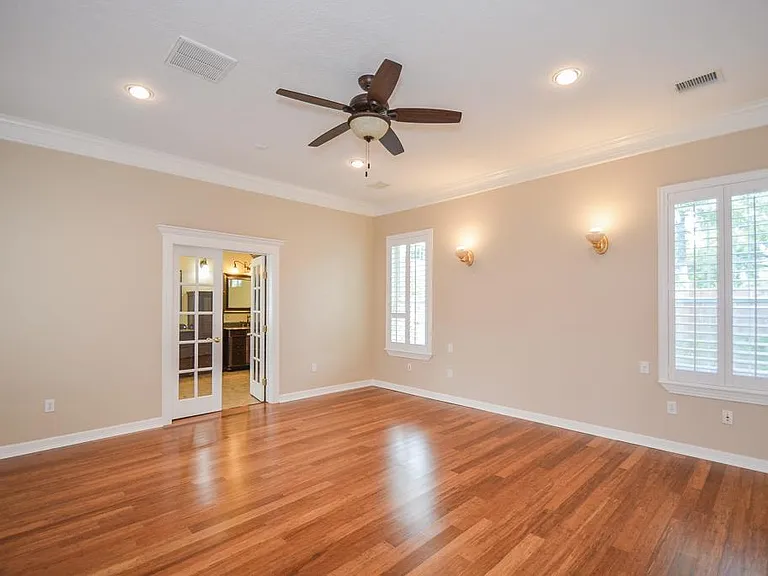 2326 Walnut Bend Ln — Photo 15