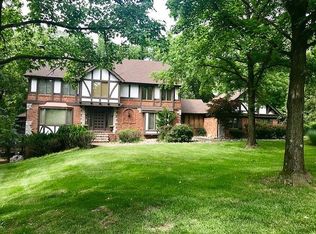13523 Ladue Farm Rd, Saint Louis, MO 63141