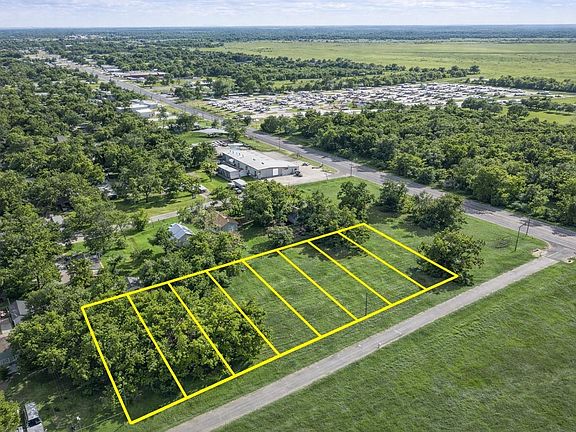 5th image of 205 W Columbus Dr