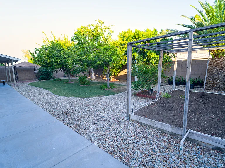 14169 W Desert Hills Dr — Photo 25
