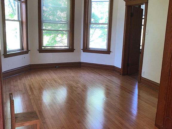 2nd image of 3305 N Whipple St #1