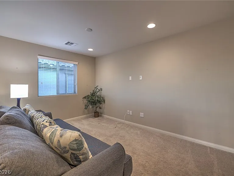 3213 Molinos Dr — Photo 53