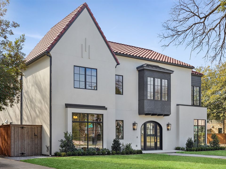 1st image of 3025 Bryn Mawr Dr