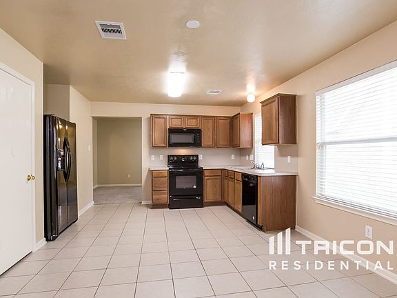 4th image of 20719 Wheaton Creek Ct