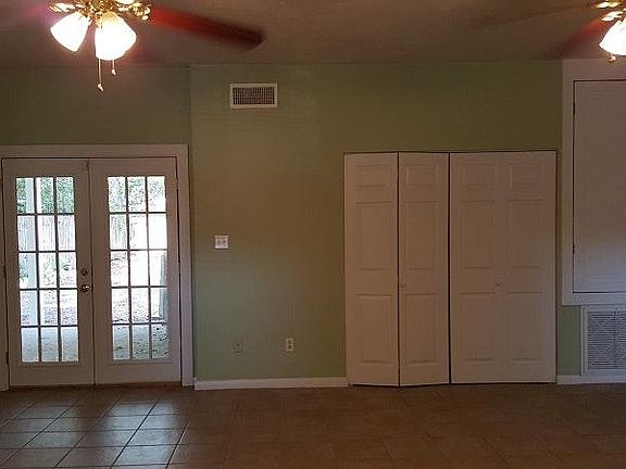 3rd image of 1106 Mimosa Dr