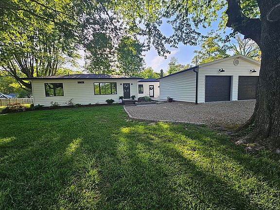 2nd image of 6155 Grand River Rd