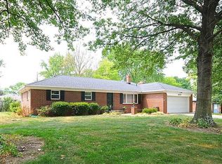 809 W Orchard Ln, Greenwood, IN 46142