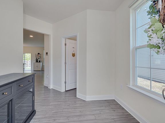 3rd image of 3011 Ginger Hill Ln