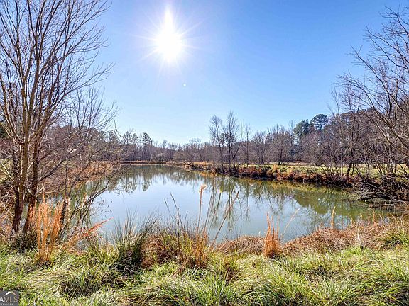 5th image of 626 Flat Creek Trl
