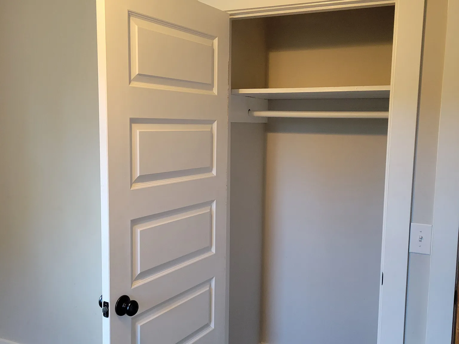 4 bed, 2200 sqft, $825 — Photo 4