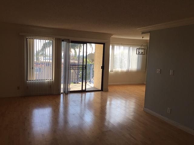2nd image of 1110 W 10th St