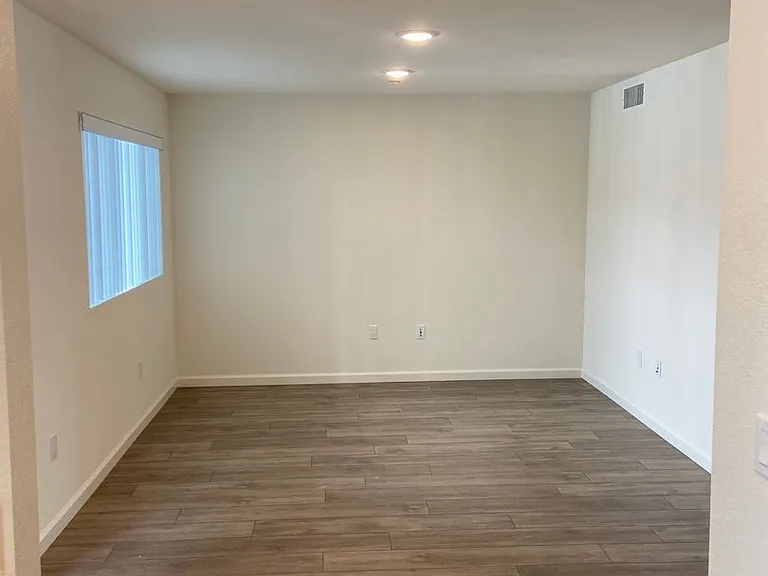 891 Turquoise St — Photo 4