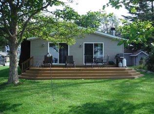 125 Guernsey Ave, Houghton Lake, MI 48629