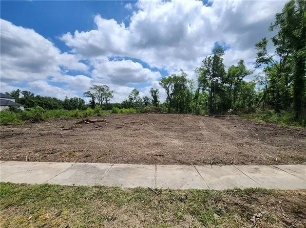 22 S Kenner Ave, Westwego, LA 70094