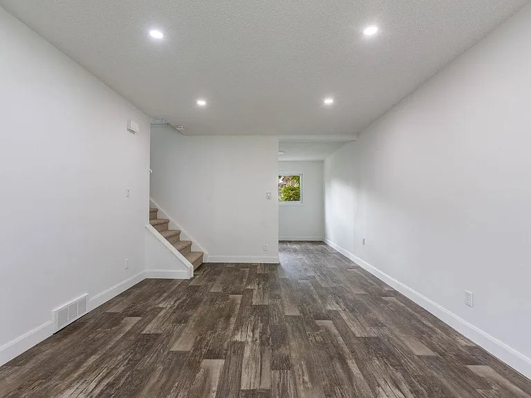 111 Northgate Dr — Photo 4