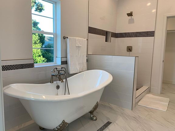 Master tub