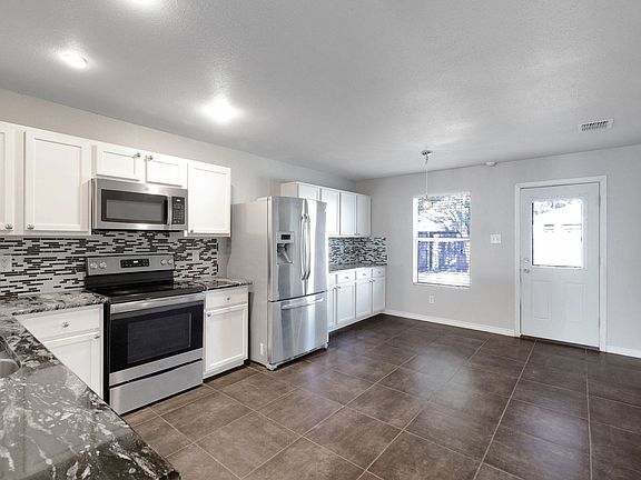 2nd image of 2708 Bur Oak Dr