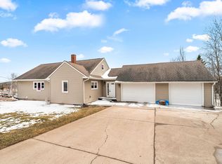 320 E Myrtle St, Duluth, MN 55811