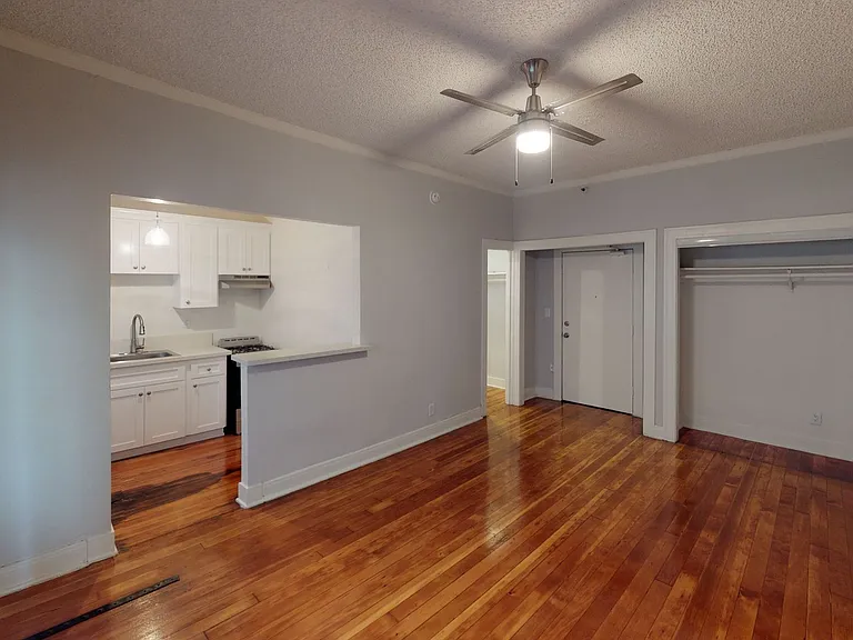KMR - Kenmore Apts. — Photo 5