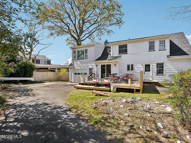 1850 Fernwood Rd — Photo 35
