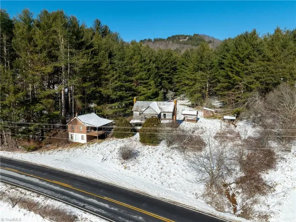 5206 State Highway 18 S, Sparta, NC 28675