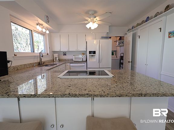 3rd image of 2286 Bluebird Cir #803