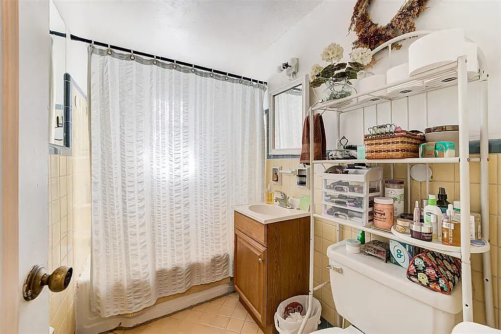 2 bed, 925 sqft, $1,200 — Photo 4