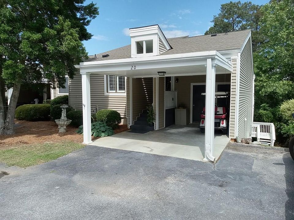 1st image of 20 Royal Oak Dr