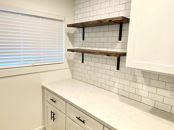 5th image of 117 Cayuga St #B