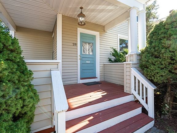 2nd image of 28 Byron St #1