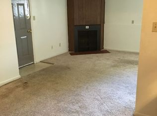 210 S 13th St APT 8, Laramie, WY 82070