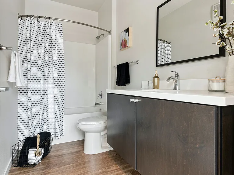 Motiv Apartments — Photo 18