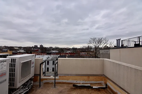 Rented by Bohemia Realty Group | media 18