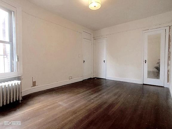 2nd image of 220 Cabrini Blvd APT 4B