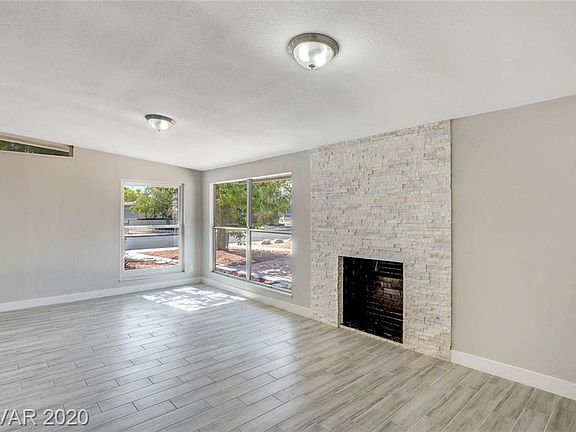 4th image of 308 Wisteria Ave