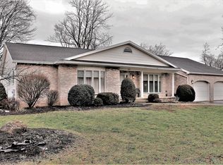 42 Creekview Ln #PVT, Rochester, NY 14626