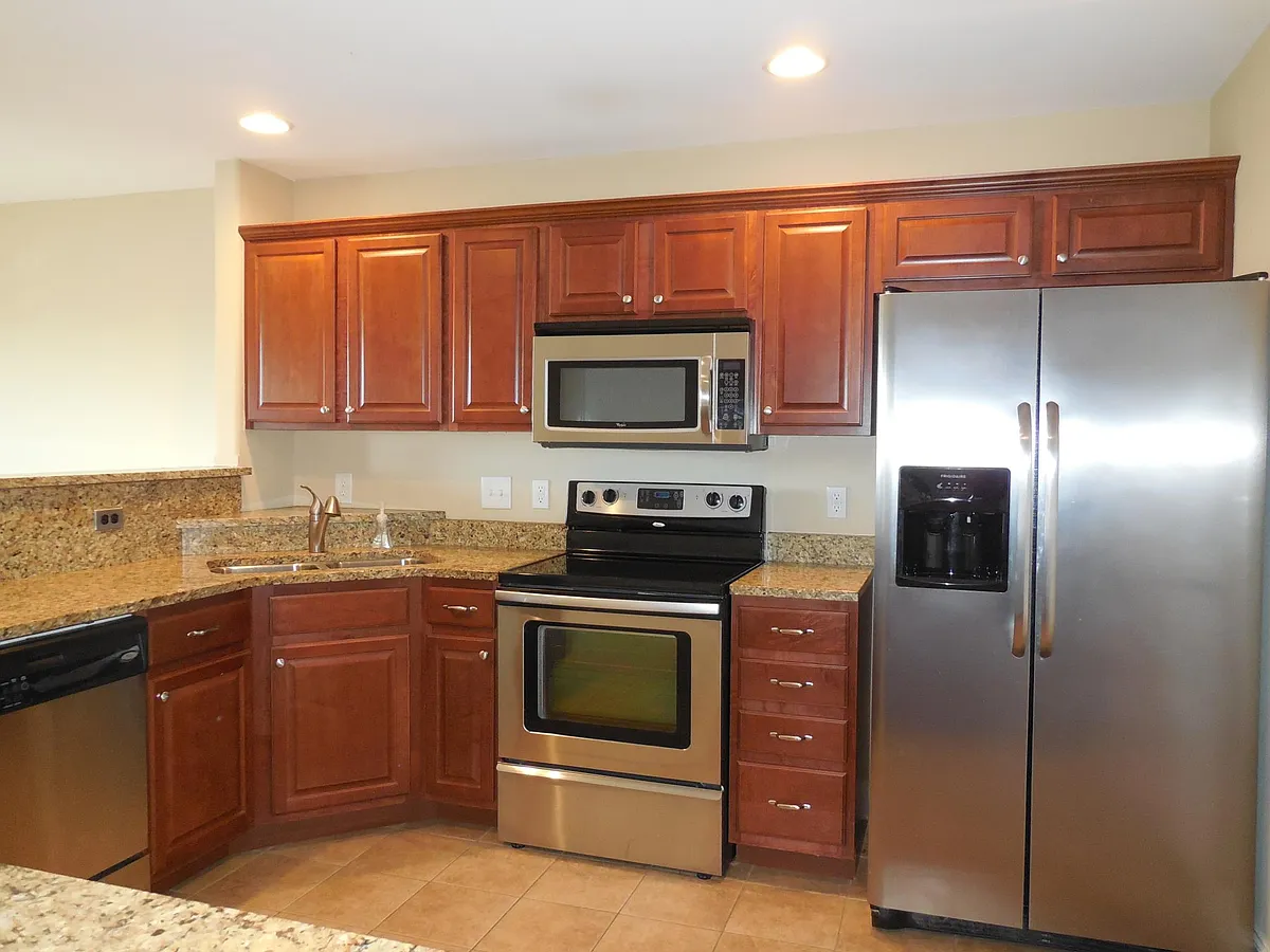 Building Photo - 341 Coldwater Dr