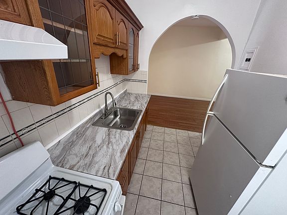 2nd image of 1343 Boynton Ave APT 1R