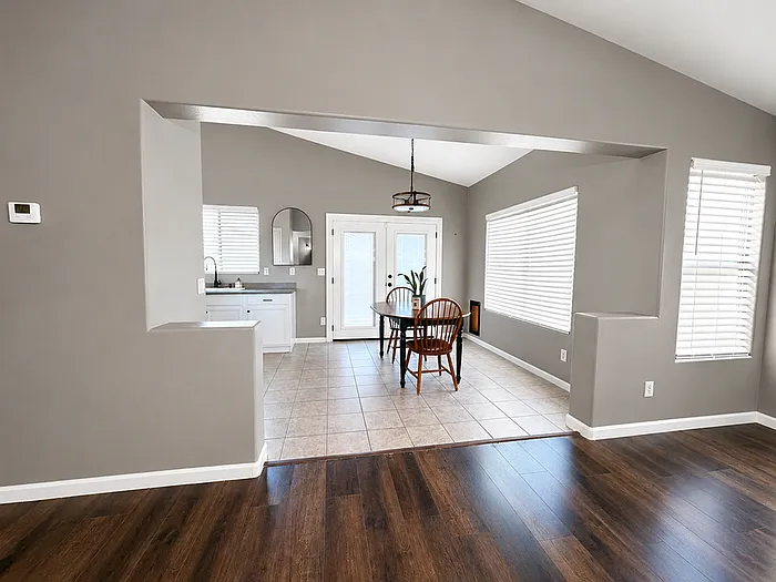 1739 N Seton — Photo 3