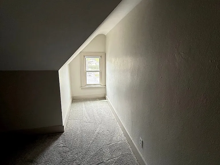 418 Waukazoo Ave #5 — Photo 9