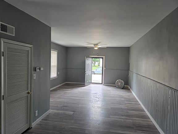 2nd image of 543 E Union St