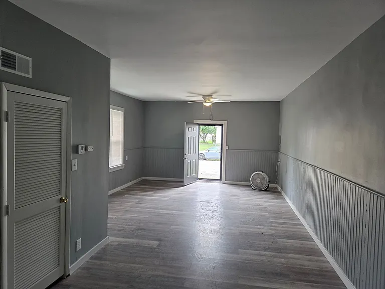 543 E Union St — Photo 2