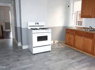 858 S 17th St #1, Newark, NJ 07108