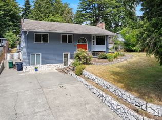 10438 NE 116th St #A, Kirkland, WA 98034