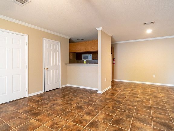 5th image of 4106 Private Road 3057
