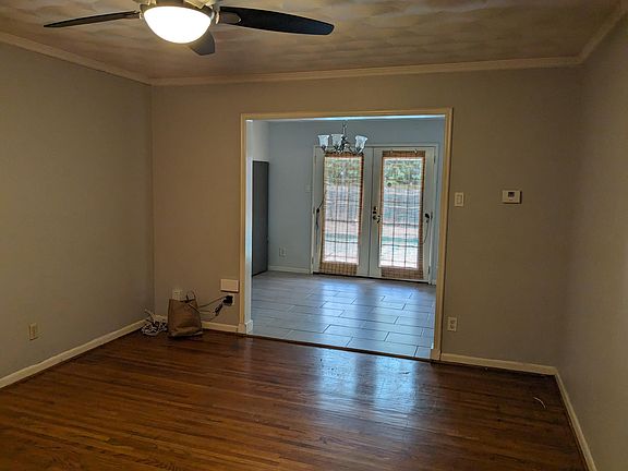 3rd image of 8736 Graywood Dr