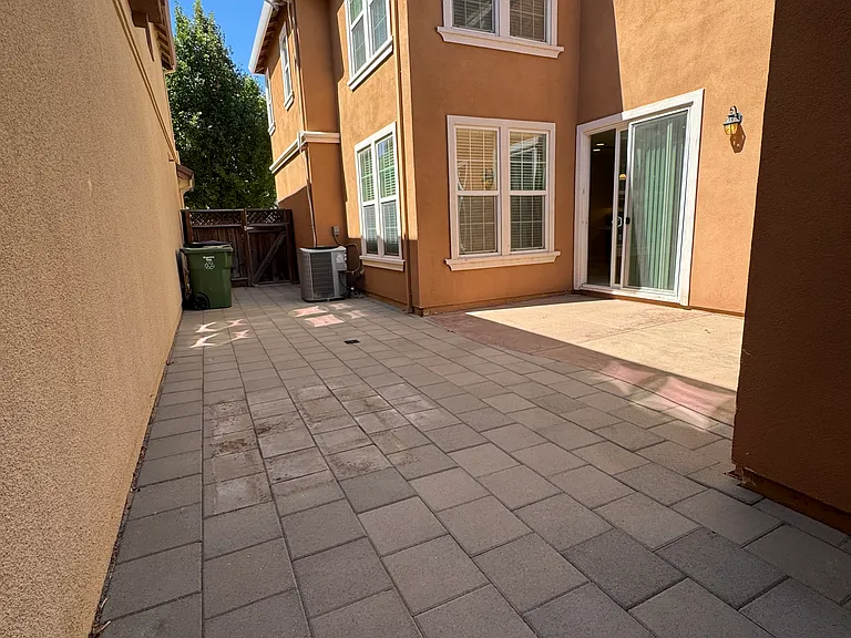 Low Maintenance Yard w/ Entry Gate