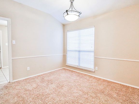 5th image of 138 Frankford Ct