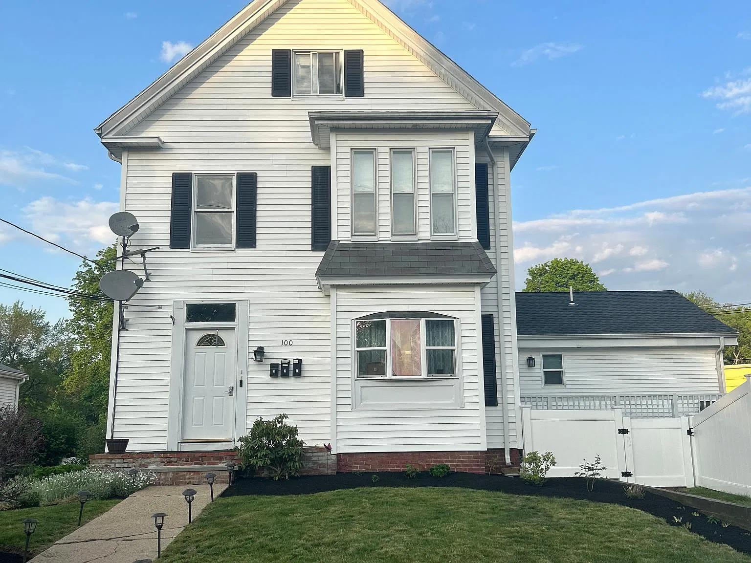 1 bed, 650 sqft, $1,800 — Photo 1