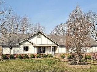 159 Spring Oaks Dr, Ballwin, MO 63011